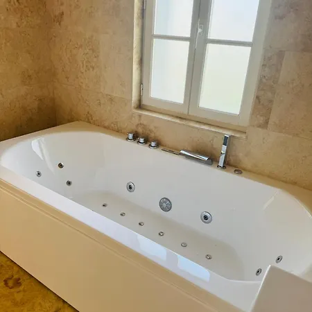 Apartamento La Vallee Du Paradis- Piscine, Chauffee Et Balneotherapie