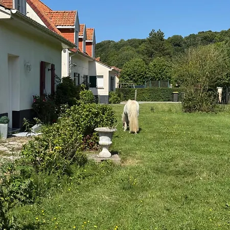 La Vallee Du Paradis- Piscine, Chauffee Et Balneotherapie Alette