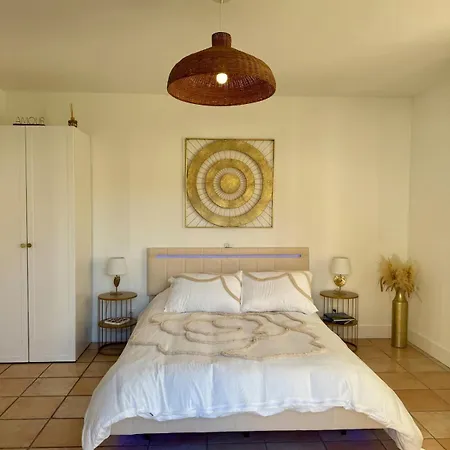 La Vallee Du Paradis- Piscine, Chauffee Et Balneotherapie Apartamento *