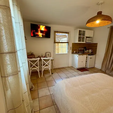 Apartamento La Vallee Du Paradis- Piscine, Chauffee Et Balneotherapie