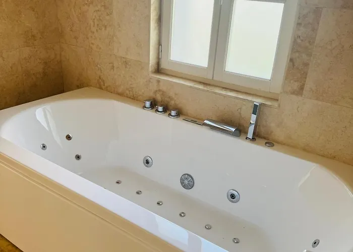 Appartement La Vallée Du Paradis Avec Balnéothérapie En Campagne
