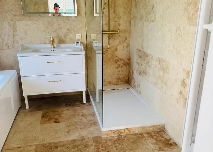 Appartement La Vallée Du Paradis Avec Balnéothérapie En Campagne Alette