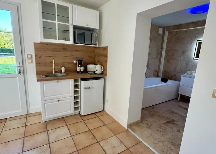 Appartement La Vallée Du Paradis Avec Balnéothérapie En Campagne