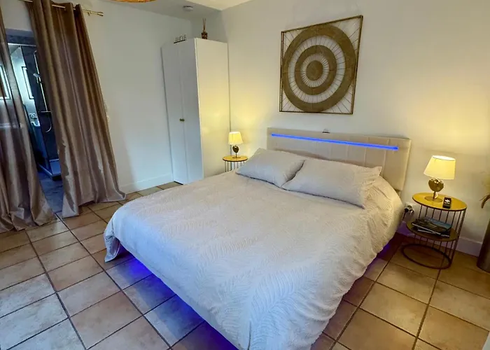 La Vallée Du Paradis Avec Balnéothérapie En Campagne Appartement *