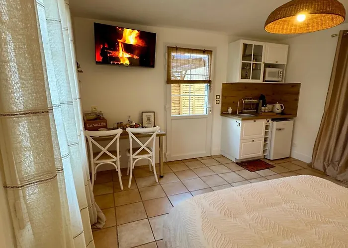 Appartement La Vallée Du Paradis Avec Balnéothérapie En Campagne